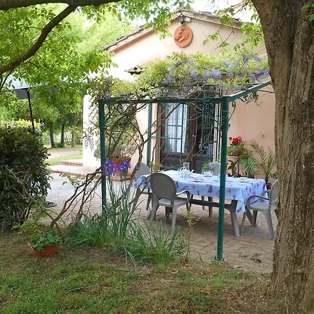Fioralice Landhaus Fauglia